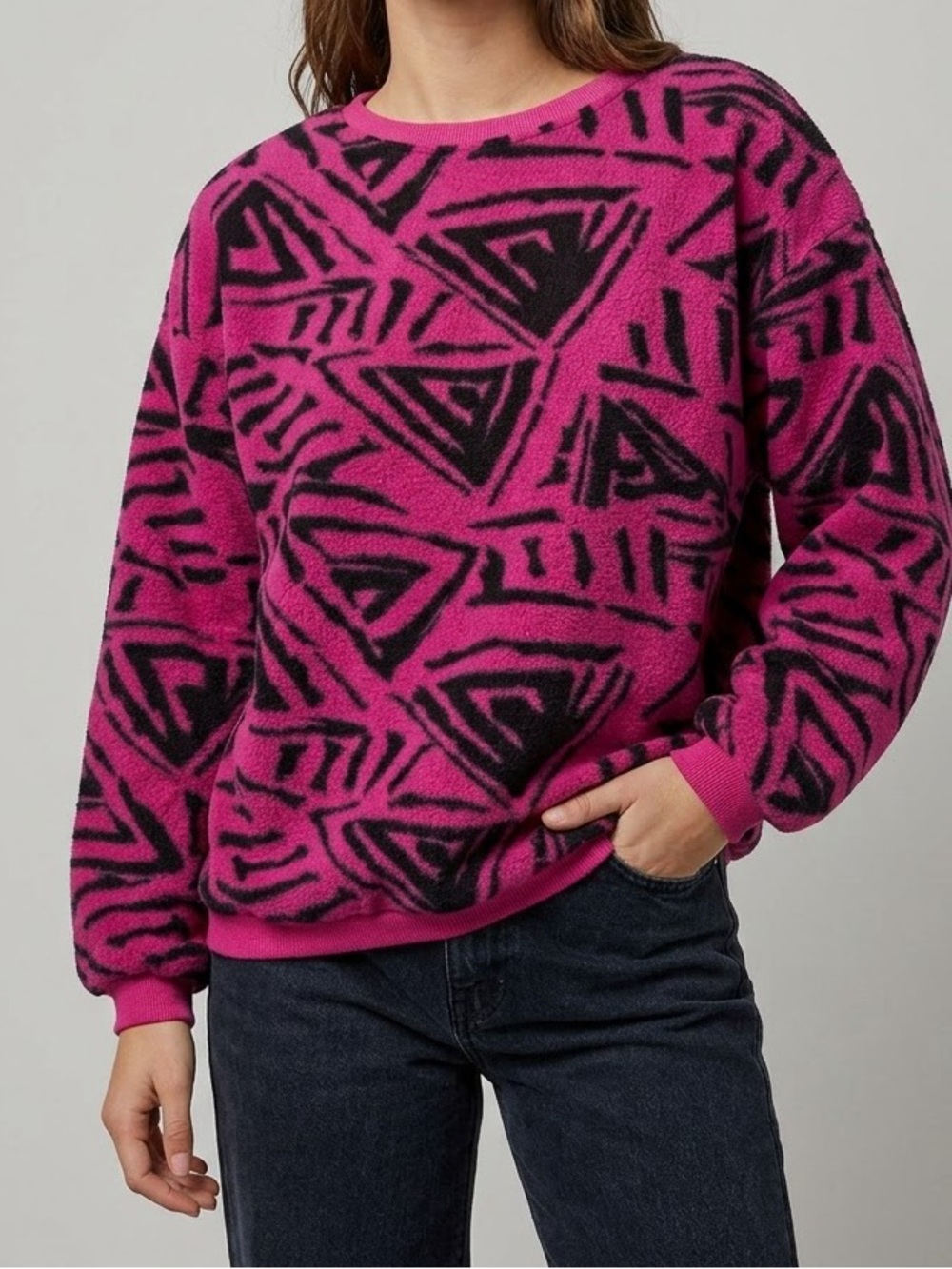 Favorites Vintage 80’s Geometric Crewneck Sweater in Pink & Black Size Medium